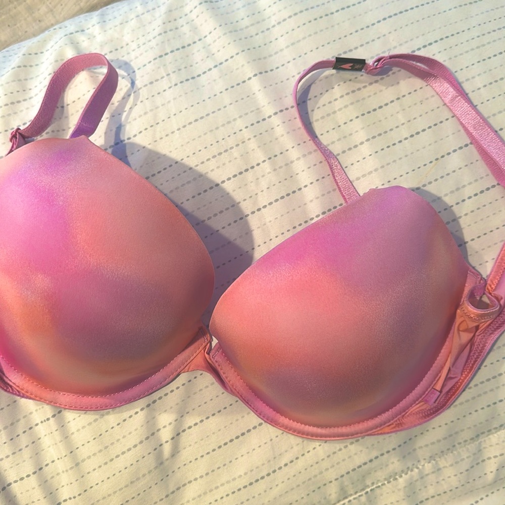 Victoria secret bra size 38C